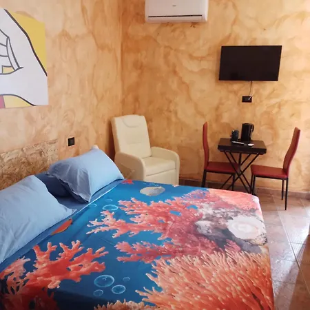 فندق مبيت وإفطار Al Vico Art Crosia